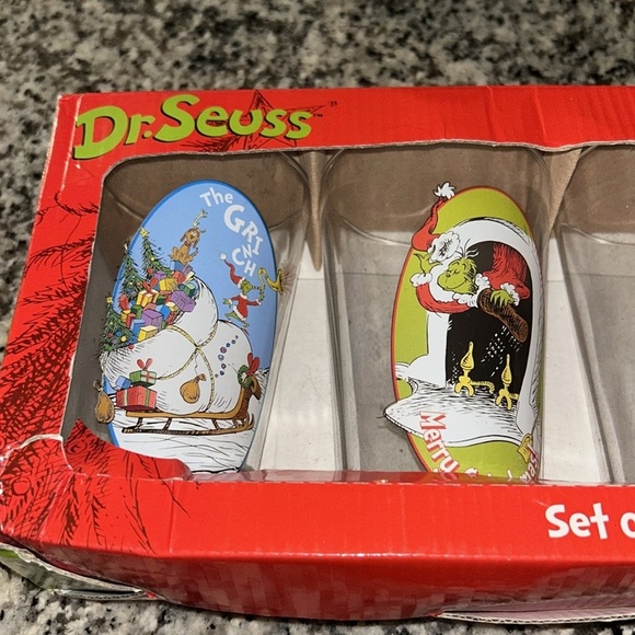 Dr. Seuss Glass Cups Bundle of 4 - Picture 3 of 5